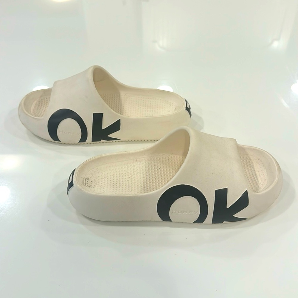 OK Slippers/Beach Shoes size 36-37 (6-7)